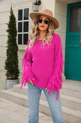 Rippenstrickpullover mit Rundhalsausschnitt und Quastendetail
